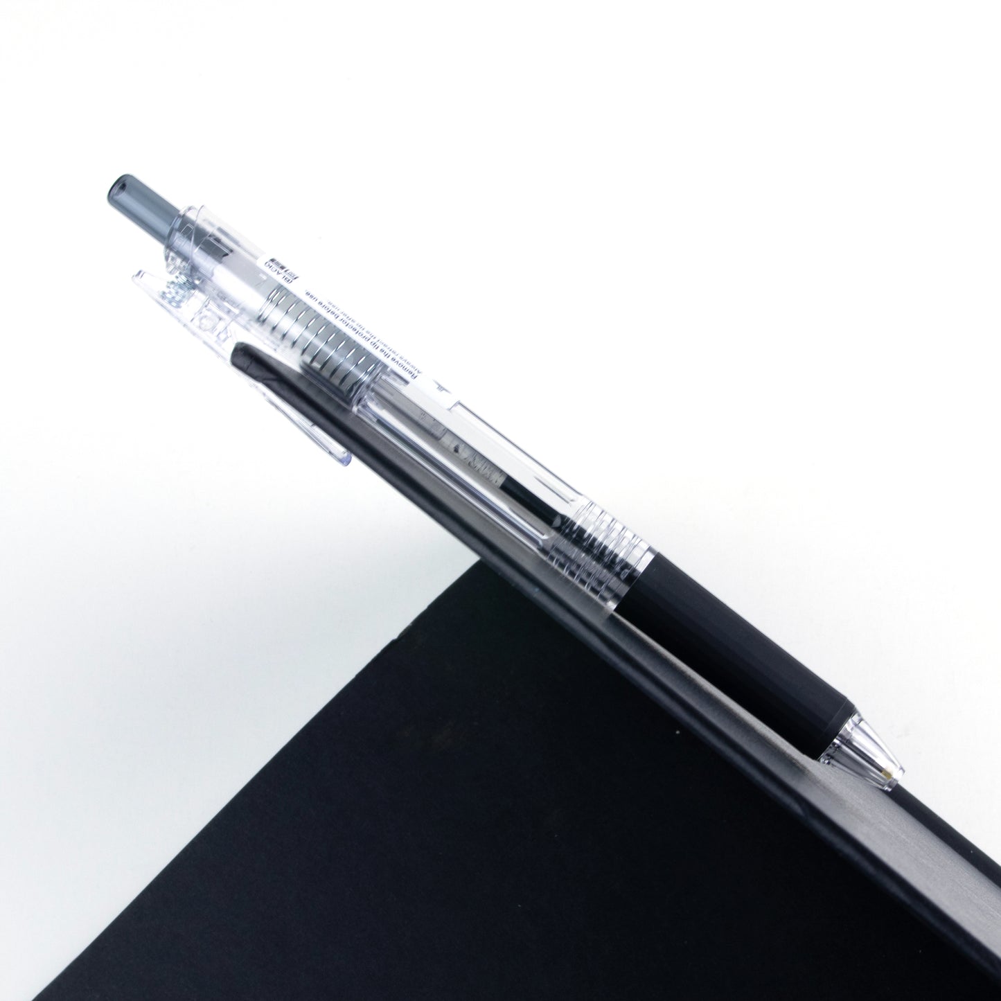 V Feel 0.7mm Retractable Ballpoint Pen Black Ink