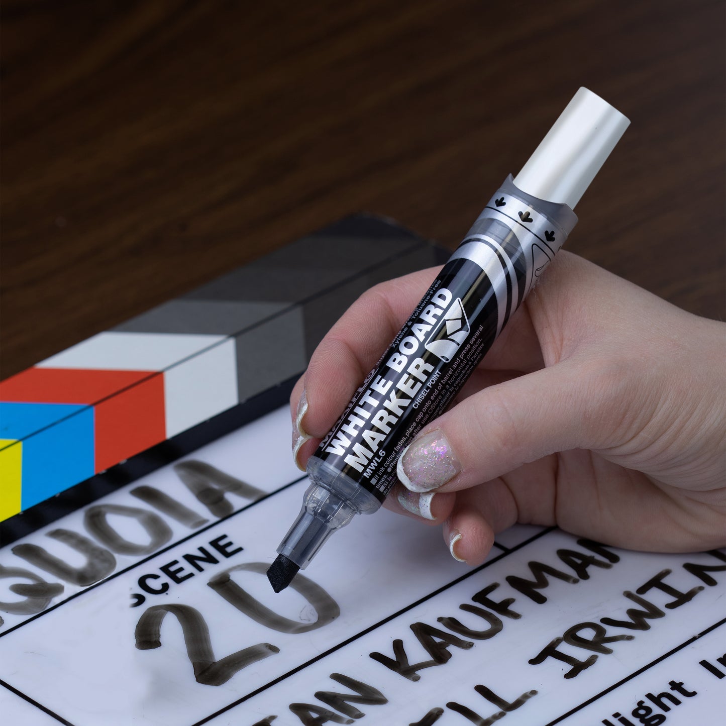 Maxiflo White Board Marker, Chisel Point (2.0/5.7mm) Black Ink